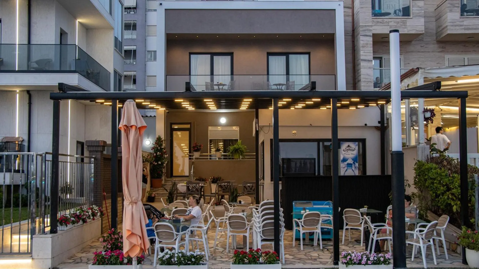 Vila Dea Durrës Albánie